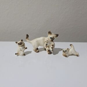 Vintage Ceramic Cat Figurine Family Set